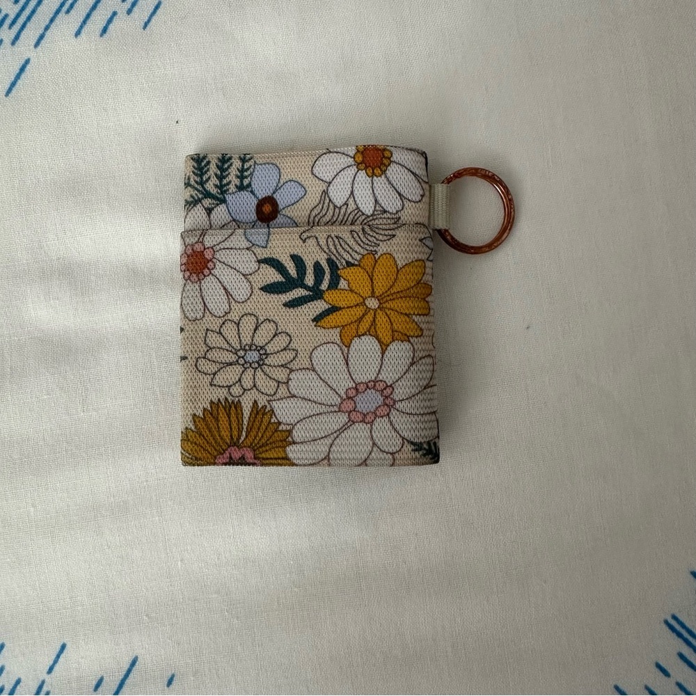Floral Threads Wallet - Picture 2 of 2